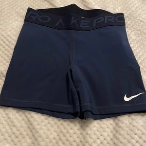 Nike pro 5in